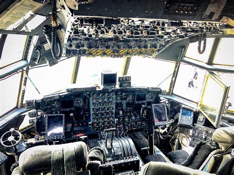 C 130 Flight Deck Raviation