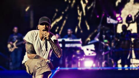 2048x1152 Eminem On Stage 2048x1152 Resolution Hd 4k Wallpapers Images