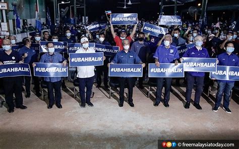 Pbrs) ozchilikni tashkil qiladi siyosiy partiya asoslangan sabah pbrs uning asoschisi prezident tomonidan tashkil etilgan, jozef kurup kimningdir norozi a'zolarini boshqargan birlashgan sabah partiyasi 1994. GRS cipta sejarah himpun semua pimpinan parti dalam satu ...