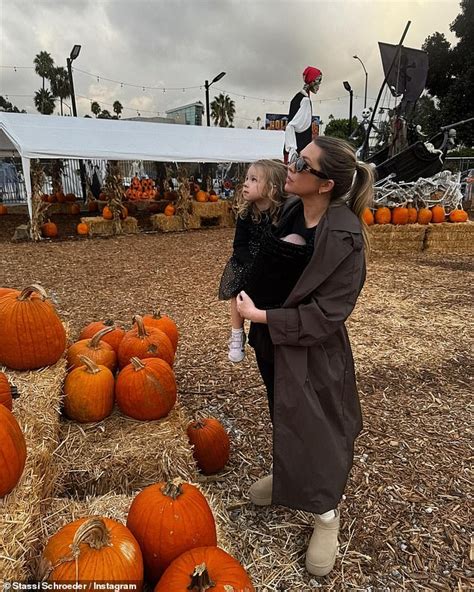 Posed Pumpkin Patch Pictures Are A Celebrity Must Have For Halloween