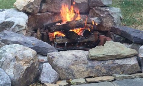 49 Lovely Backyard Fire Pit Ideas That Trendy Now Zyhomy
