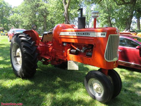 Allis Chalmers D19 Tractor Photos Information