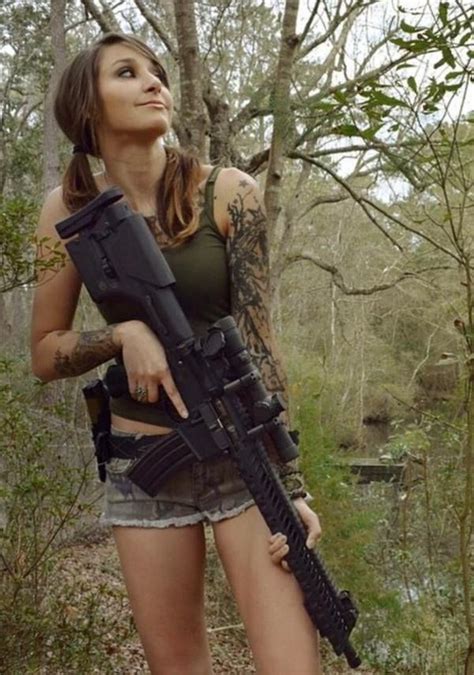 sexy guns and buns n girls badass women tumbrl girls hunting girls female soldier military