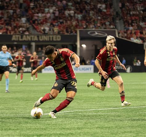 No Messi, No Problem: United wins 5-2 in front of 71,000 - The Atlanta