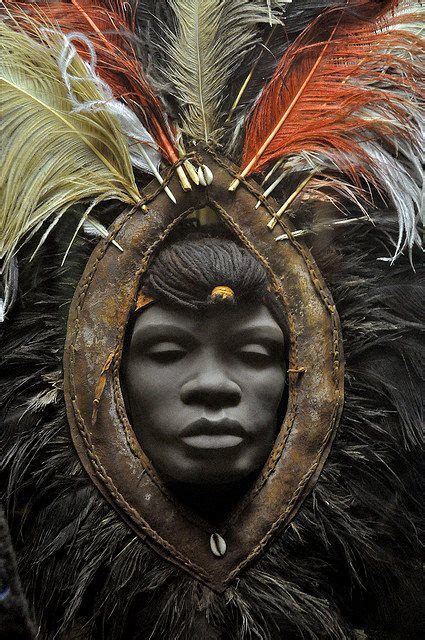 Faces Of Africa Masai Headdress Photo Credit Robert Mooney Cultures Du Monde World Cultures