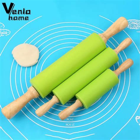 Non Stick Silicone Rolling Pin Wooden Handle Pastry Dough Flour Roller