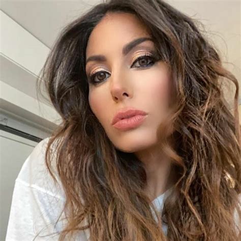 She was born in soverato, province of catanzaro, calabria, italy. Elisabetta Gregoraci: dedica d'amore a un giovane uomo