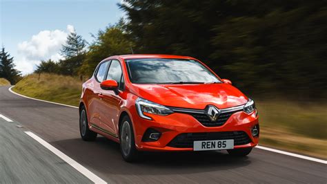 Renault Clio Hatchback 2019 Review Autotrader