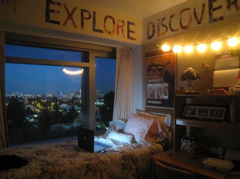 Student housing owned by the university of california, los angeles is governed by two separate departments: Pin by Kellie Nelson on Home Decor | Cool dorm rooms, Ucla ...
