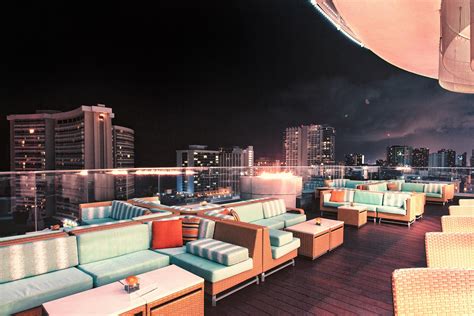 11 best rooftop bars in honolulu hawaii by the rooftop guide the vendry