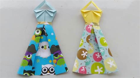 Jika anak sudah mampu membuat yang mudah selanjutnya kita kenalkan bentuk lain misalnya origami bentuk baju gaun. Cara Membuat Origami Baju Perempuan : Melipat kertas ...
