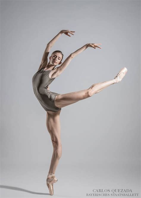 Beautiful Ballerina Photos Ballet Poses Dance Photography Poses Ballet