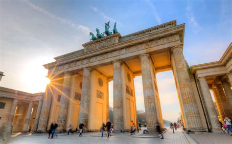 Brandenburg Gate In Berlin Germany 1800x2880 : Wallpapers13.com