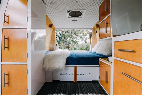 A Retro 1970s Van Was Diyed Into A Rad Home On Wheels Clean Organized