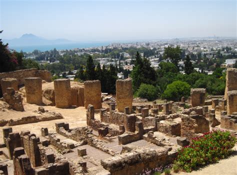 Le Site Archéologique De Carthage Vestige Dun Antique Empire Malaga