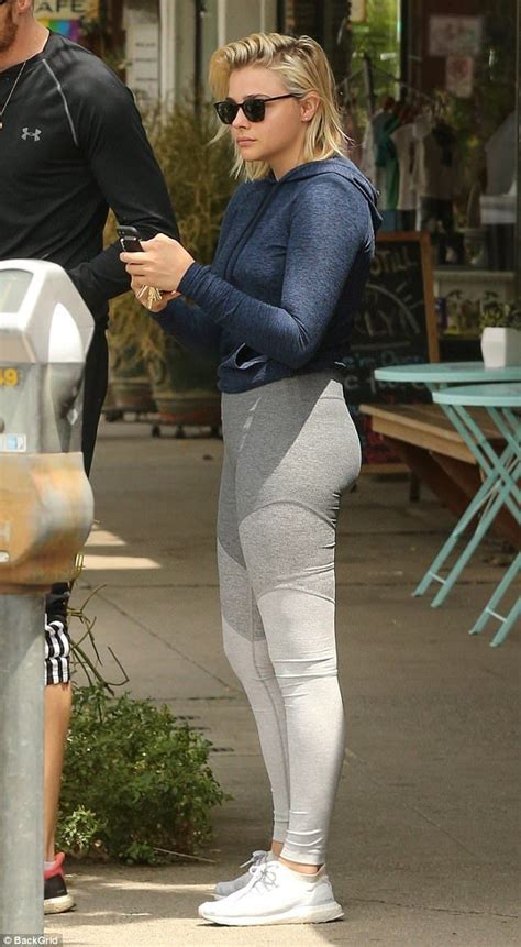 Chloe Grace Moretz Shows Off Her Slim Figure In Workout Clothes Chloe Grace Chloe Grace