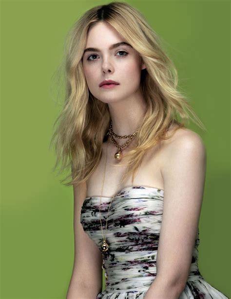 Elle Fanning In Scervinoss18 For Vanity Fair Italy Elle Fanning Dakota Fanning Valentino