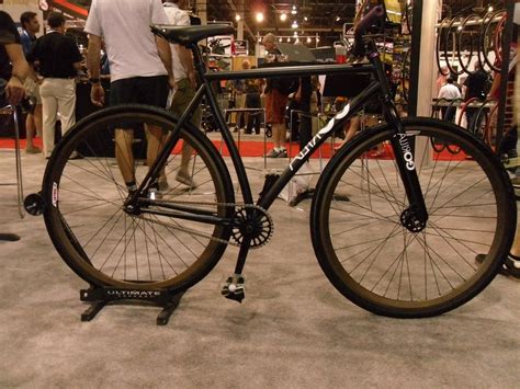 Top keywords % of search traffic. GOrilla Bike | Interbike 2009 | Loose Nuts Cycles | Flickr