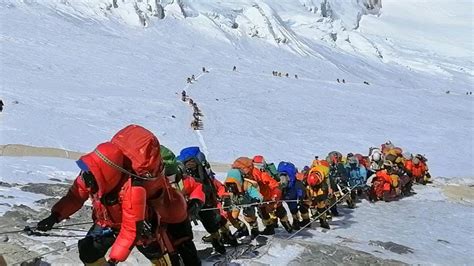 ‘incompetent Climbers Drive Mount Everest Death Toll Top Mountaineer