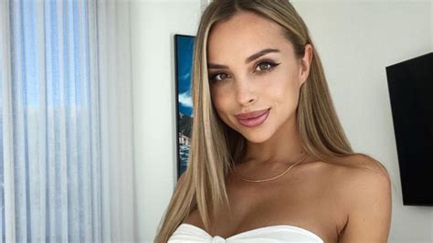 Veronica Bielik Shows Heavy Cleavage And Booty In Bikini Thirst Trap
