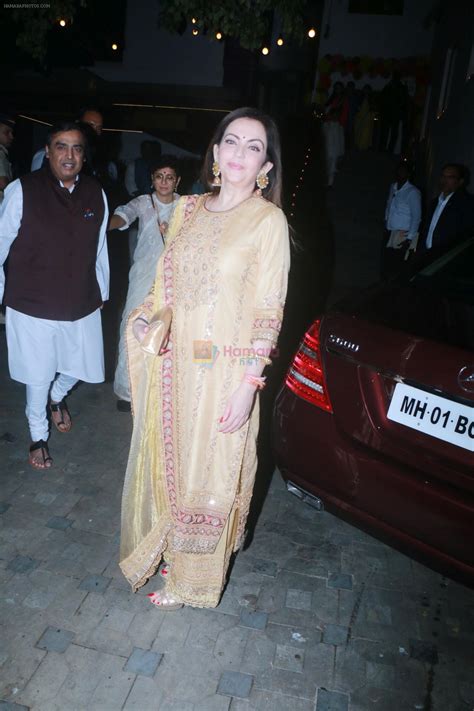 nita ambani at aamir khan s diwali party on 20th oct 2017 nita ambani bollywood photos