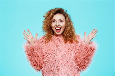Free Photo Close Up Portrait Of Cheerful Surprised Smiling Beautiful Brunette Curly Girl In