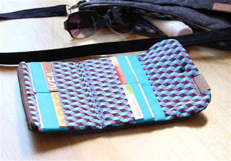 Nachdem du dich für eine nähanleitung entschieden hast, kannst du sie bequem auf deinen du selbst entscheidest, ob du sie ausdrucken oder lieber am bildschirm anschauen möchtest. binedoro Blog, DIY, Portemonnaie nähen, Geldbörse, gratis ...