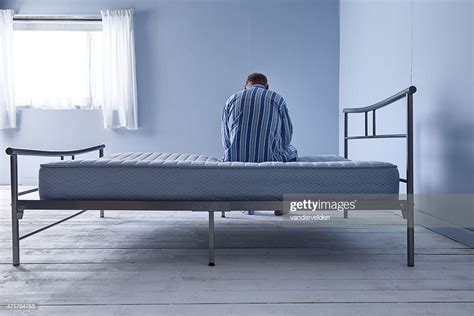 Solitude Dans Une Seule Chambre À Coucher Photo Getty Images