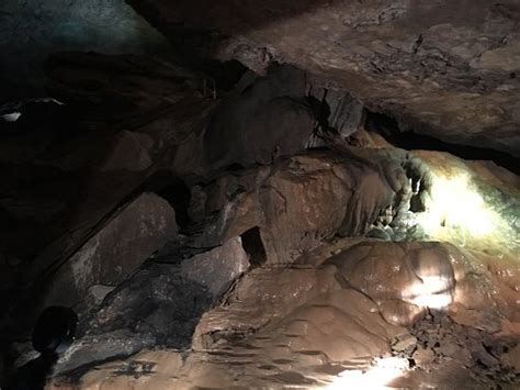 Kentuckys Underground Boat Tour Picture Of Lost River Cave And