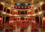 berliner ensemble removes seats from theater to guarantee social distancing