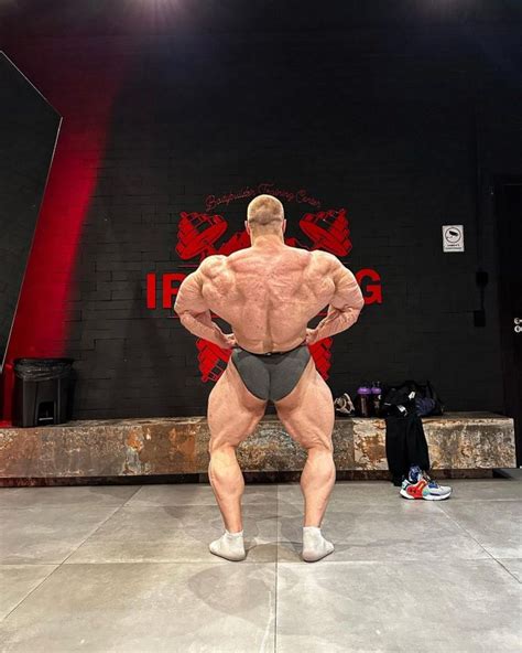 Aiming For The Mr Olympia Good Vito Impresses With Recent Pics