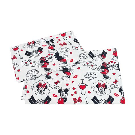 Raso di seta per lenzuola rosse sull'onda del lusso, in cotone per chi preferisce percepire la pura bellezza del colore su un tessuto più semplice. Disney Minnie Mouse completo lenzuola lettino bianco e ...