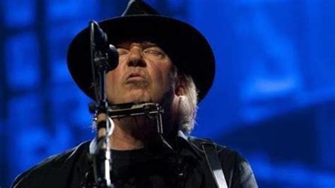 Neil Youngs Tel Aviv Concert Cancelled Amid Gaza Security Concerns