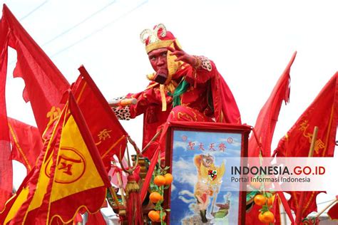 Indonesiagoid Cap Go Meh Dan Aksi Ekstrem Tatung Singkawang