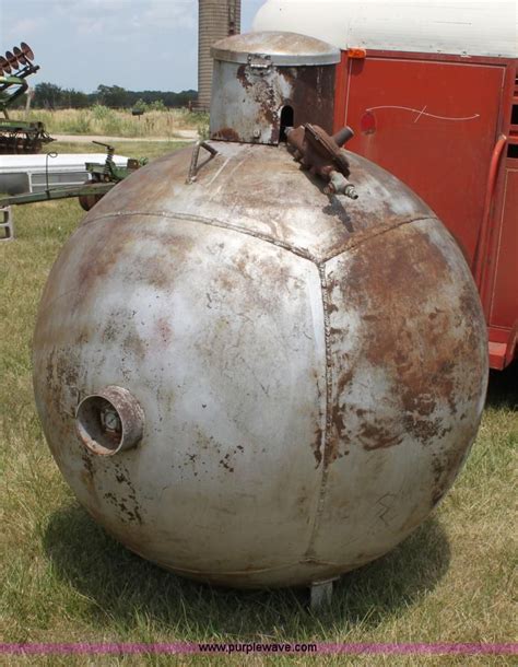 1946 500 Gallon Propane Tank In Council Grove Ks Item D5254 Sold