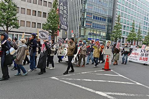 改悪入管法の廃止を求めるデモ行進