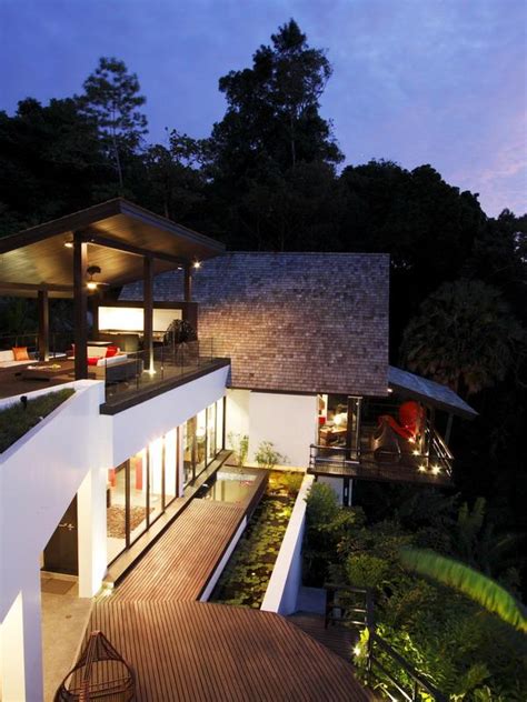 Tropical mansion suites, davy hill, saint peter, montserrat. Tropical Oceanfront Villa Offers A Vacation Retreat