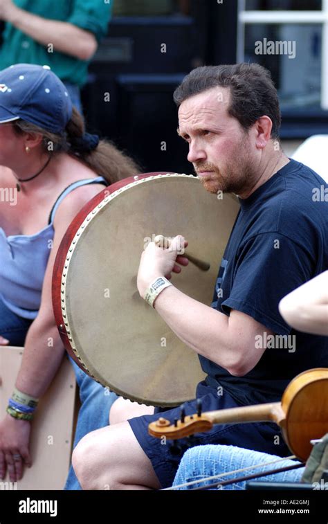 Musician Drum Bodhran Hi Res Stock Photography And Images Alamy