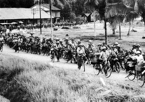 During the japanese occupation for 3 ½ years, all the local people controlled by japanese and much suffering be in effect. In photos: Feb 15, the day Singapore fell to the Japanese ...