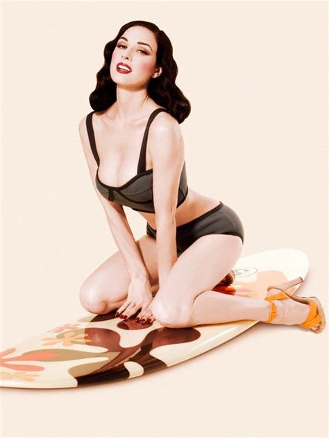 Pin Up Poses For Photographers And Models Pinup Poses Pin Up Poses Female Pose Reference