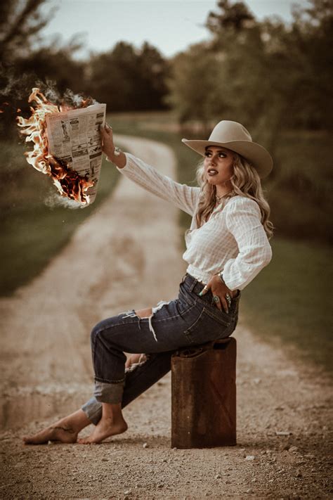 Western Fashion With Fire Senior Picture Outfits Picture Outfits Western Senior Pictures Outfit