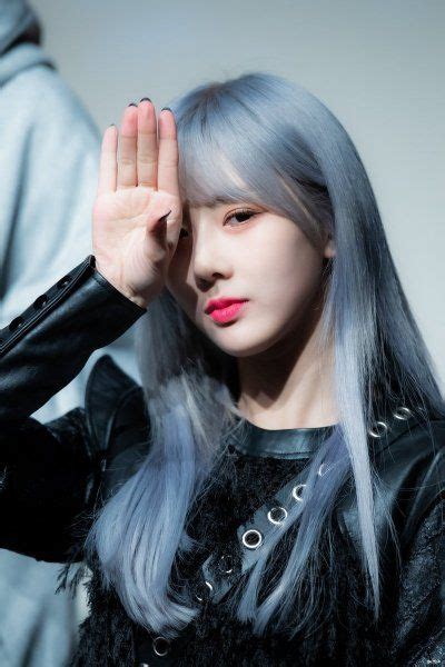 Yoohyeon In 2020 Dream Catcher Kpop Girls Silver Hair