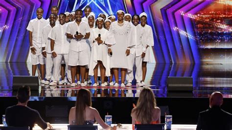 Agt Premiere Simon Cowell Cries As Choir Pays Tribute To Late