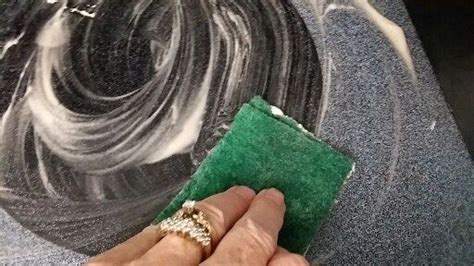 Sprinkle some baking soda over it, then soak a large dish rag in warm, soapy water. HOMEMADE CERAMIC STOVE TOP CLEANER works great | Ceramic stove top cleaner, Ceramic stove top ...