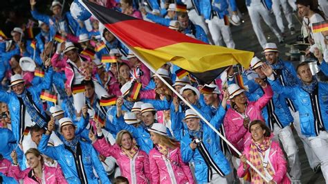 Juli, bevor mit der eröffnungsfeier am 23. Deutscher Fahnenträger bei Olympia 2016 in Rio: Timo Boll ...