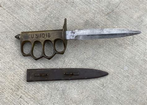 1918 Mark I Au Lion Trench Knife