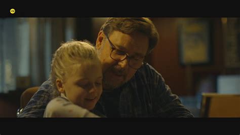 Vídeo De Padres A Hijas Con Russell Crowe Y Amanda Seyfried El 16 De