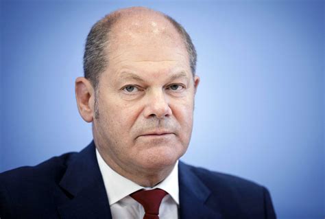 Seit 2018 ist er vizekanzler und finanzminister der bundesrepublik deutschland. „Bereit, wenn ihr das wollt": Olaf Scholz will für SPD ...