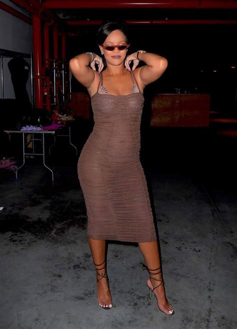 Rihanna Hot Bikini Boobs And Butt Pictures Photos