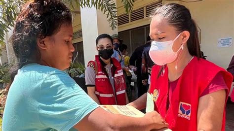 dswd distributes relief aid to paeng victims in zamboanga city pageone